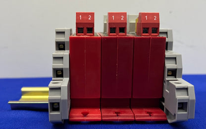 CROUZET GORDOS DR-ODC5 or DR-0DC5 I/O RELAY MODULE - 1 LOT QTY OF 3 ON DIN RAIL
