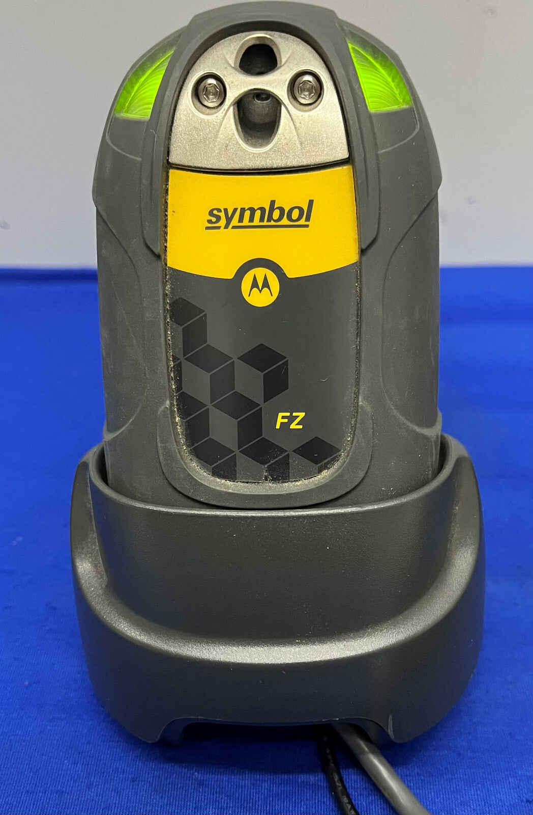 SYMBOL MOTOROLA BARCODE SCANNER LS3578-FZ2005WR mit LADEHALTERUNG