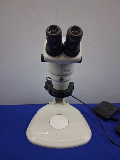 MICROSCOPE NIKON SMZ 745 6,7X-50X AVEC SUPPORT NIKON C-PSN 213406 ET ÉCLAIRAGE LED 