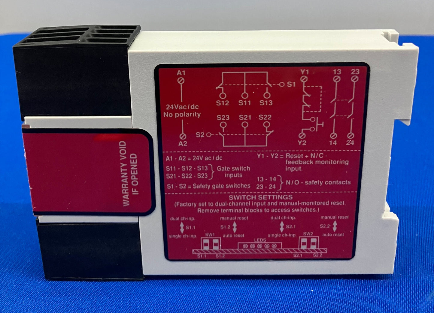 BANNER ENGINEERING CORP  GM-FA-10J SAFETY MODULE FOR INTERLOCK