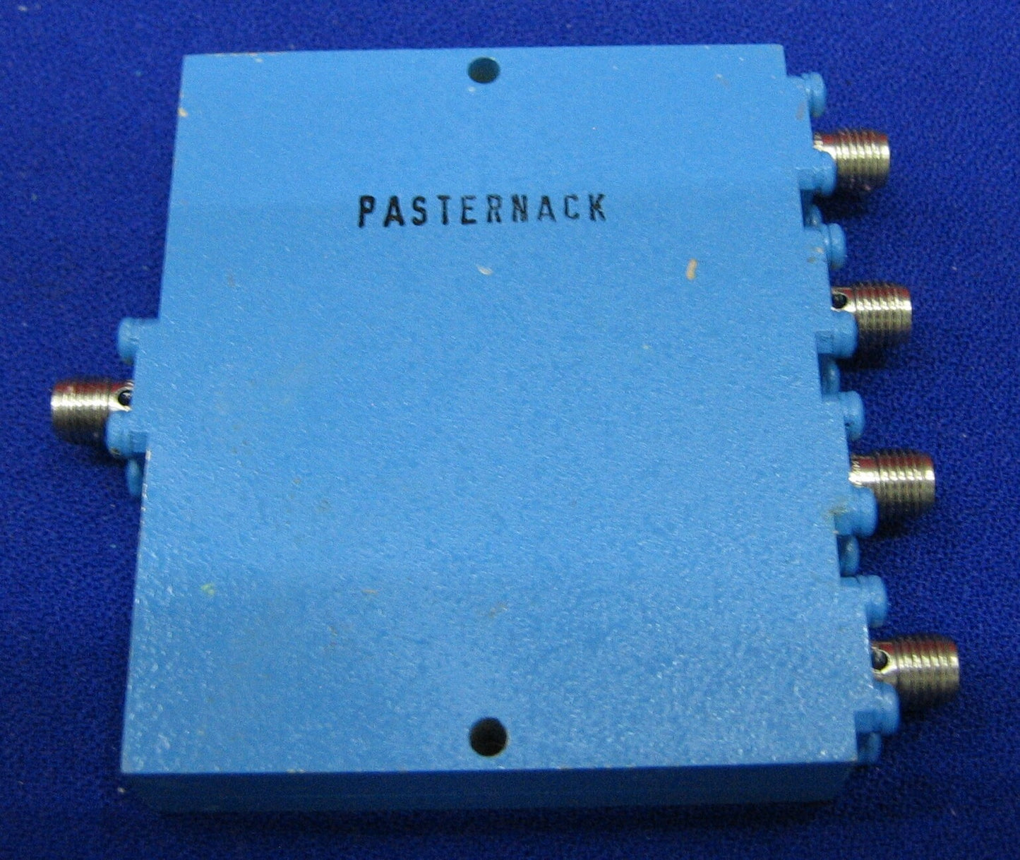 PASTERNACK PE2015 500hm 4 WAY SMA POWER DIVIDER FROM 2 GHz TO 4GHz