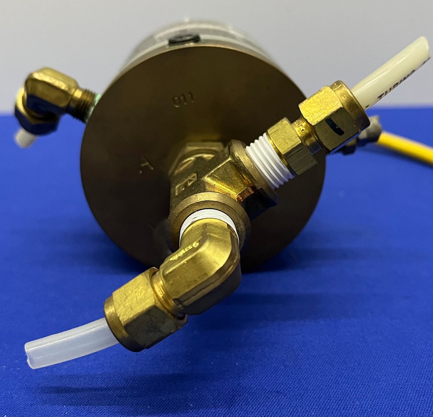 BUZMATICS SPC1RM-0E10-0G300-S108 DRUCKWANDLER 0-10 VDC 300 PSI