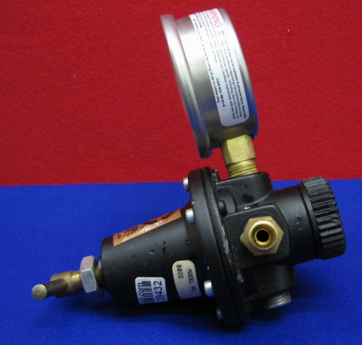 COILHOSE PNEUMATICS 8802 PRESSURE REGULATOR PRESSURE 0-125 with USG 0-600