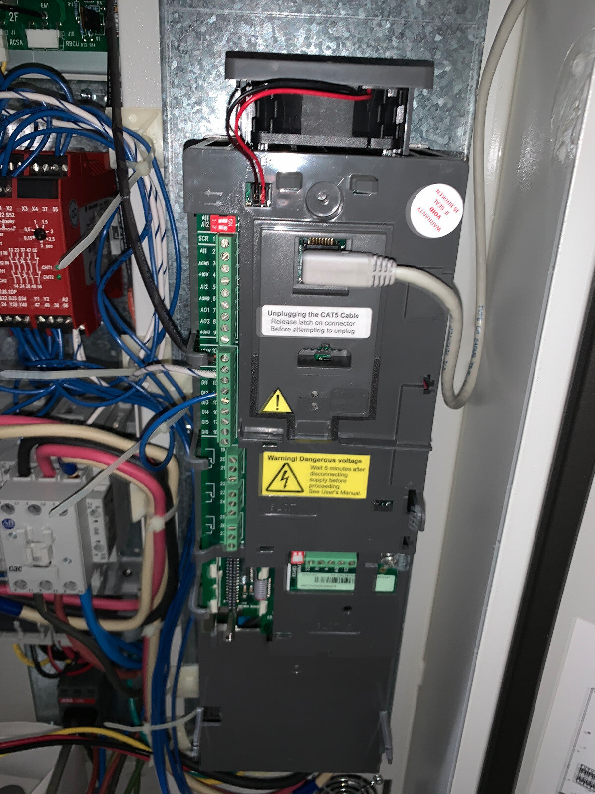 ABB ACS550-PD-024A-2+B058 7.5 GENERAL PURPOSE VARIBLE FREQ DRIVE DISCON. SWITCH