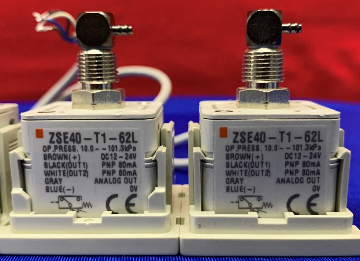 1 lot de 4 interrupteurs à vide numériques SMC ZSE40-T1-62L 