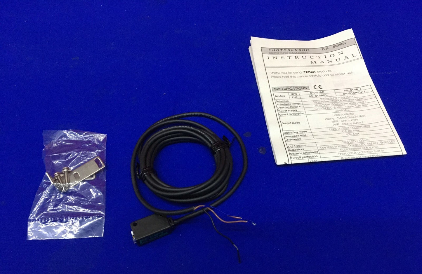TAKEX DN-S10RPN / DNS10RPN / F064A BACKGROUND SUPPRESSION PHOTOELECTRIC SENSOR