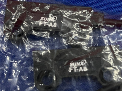 1 LOT MIT 2 STÜCK - SUNX FT-A8 UFTA8 GLASFASER-SENSOR
