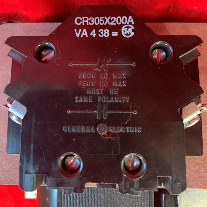 GE CR305P002 CONTACTOR & 15D226002 AUXILLARY CONTACT