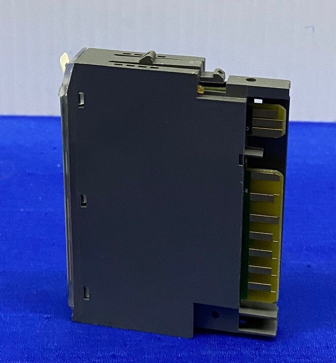Allen Bradley AB 1734-0B4E SER C 96429871 REV A01 PLC-CONTROLLER