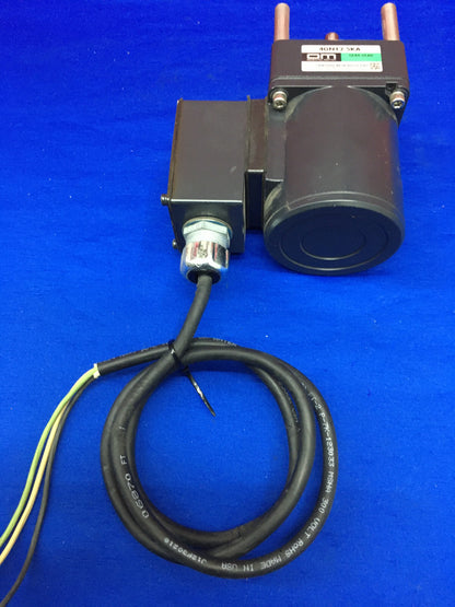 ORIENTAL MOTOR 4IK25GN-FCH INDUCTION MOTOR WITH 4GN12.5KA GEAR HEAD