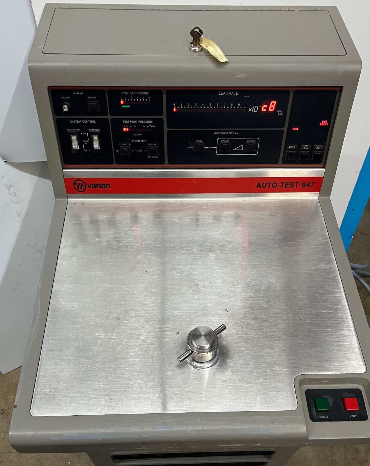 ESPECTRÓMETRO DE MASAS DE HELIO VARIAN AUTO-TEST 947 - DETECTOR DE FUGAS - PARA PIEZAS/REPARACIÓN H2 