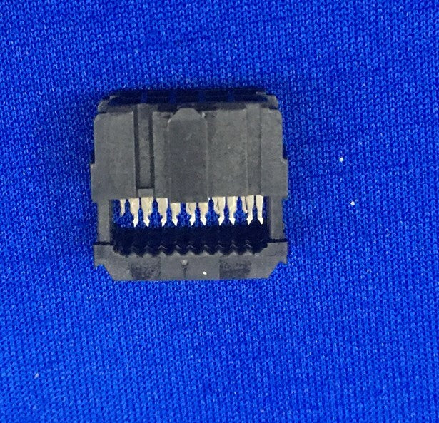 1 PKG OF QTY 50 PCS - AMP-LATCH/TYCO ELECTRICAL CONNECTORS 746288-1 REV P