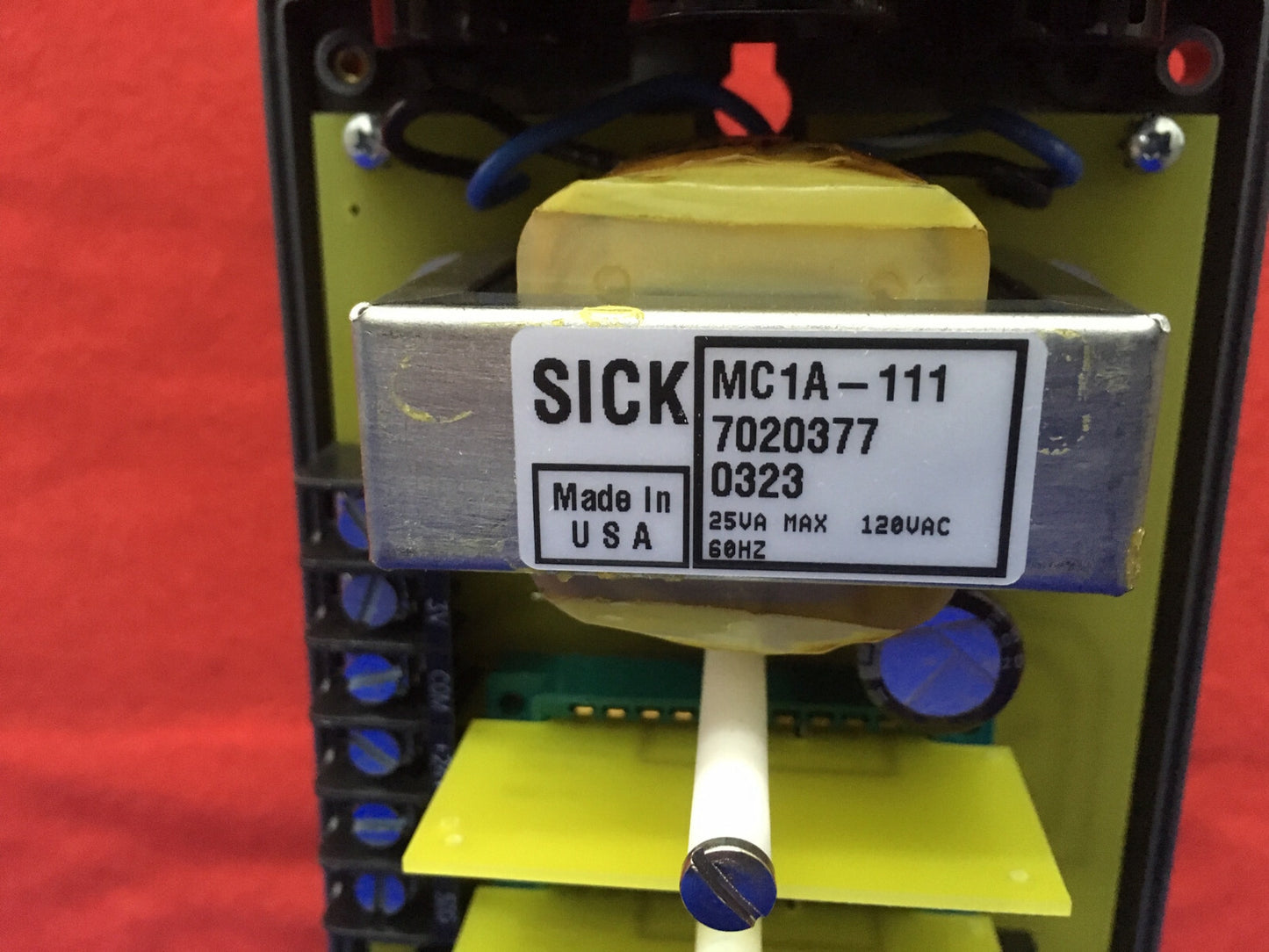 ALIMENTATORE ELETTRONICO OTTICO SICK MC1A-111 / MC1A111