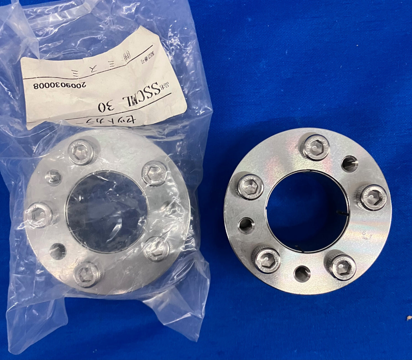 MISUMI SSCML30 KEYLESS SHAFT COLLAR BUSHIING LOT OF 2