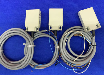 Lot of 3 Carlo Gavazzi Capacitive Proximity Sensor EC5525PPAP 10-40 VDC
