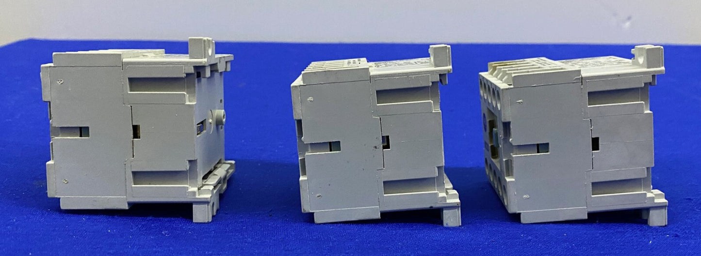Allen Bradley AB M220 700DC-M220* SER A CONTACTOR - 1 LOT QTY 3