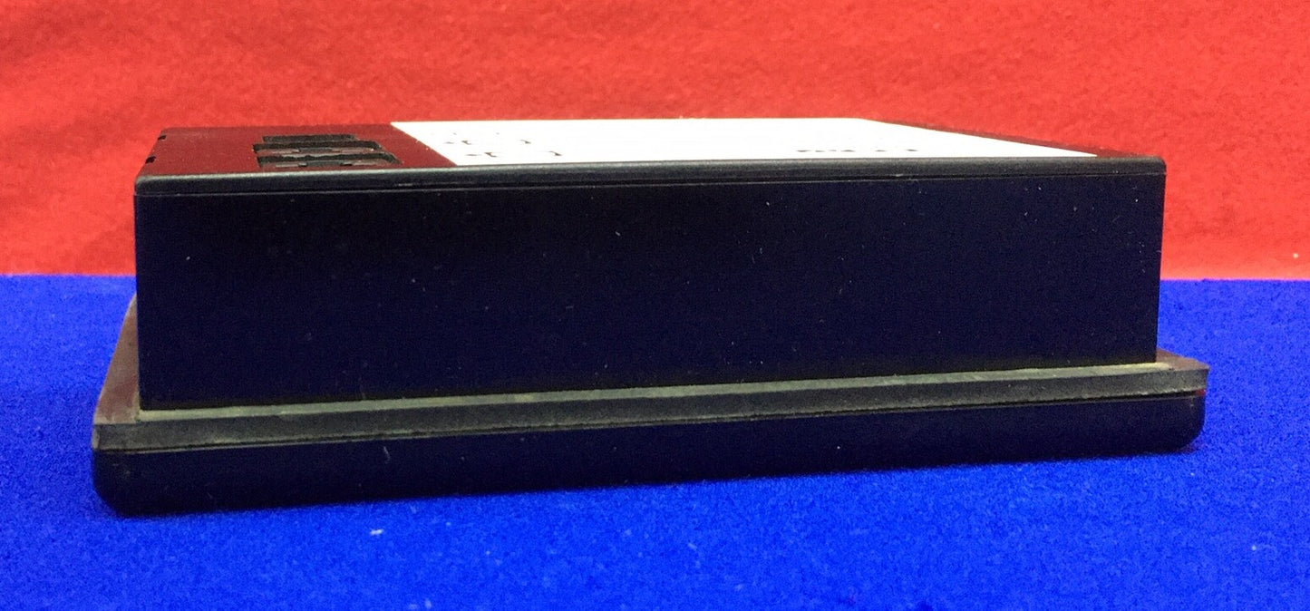RENU ELECTRONICS PZM-720-24-BH/W REV A3 オペレーターインターフェイスパネル