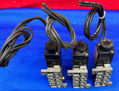 1 LOT QTY OF 3 - NUMATICS 030SA4410 SOLENOID VALVE ASSY #237-261B 150PSI MAX