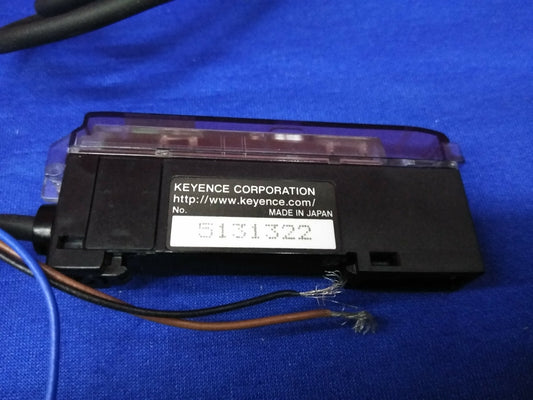 1 LOT QTY OF 5 - KEYENCE ES-M1  PROXIMITY SWITCH AMPLIFIER