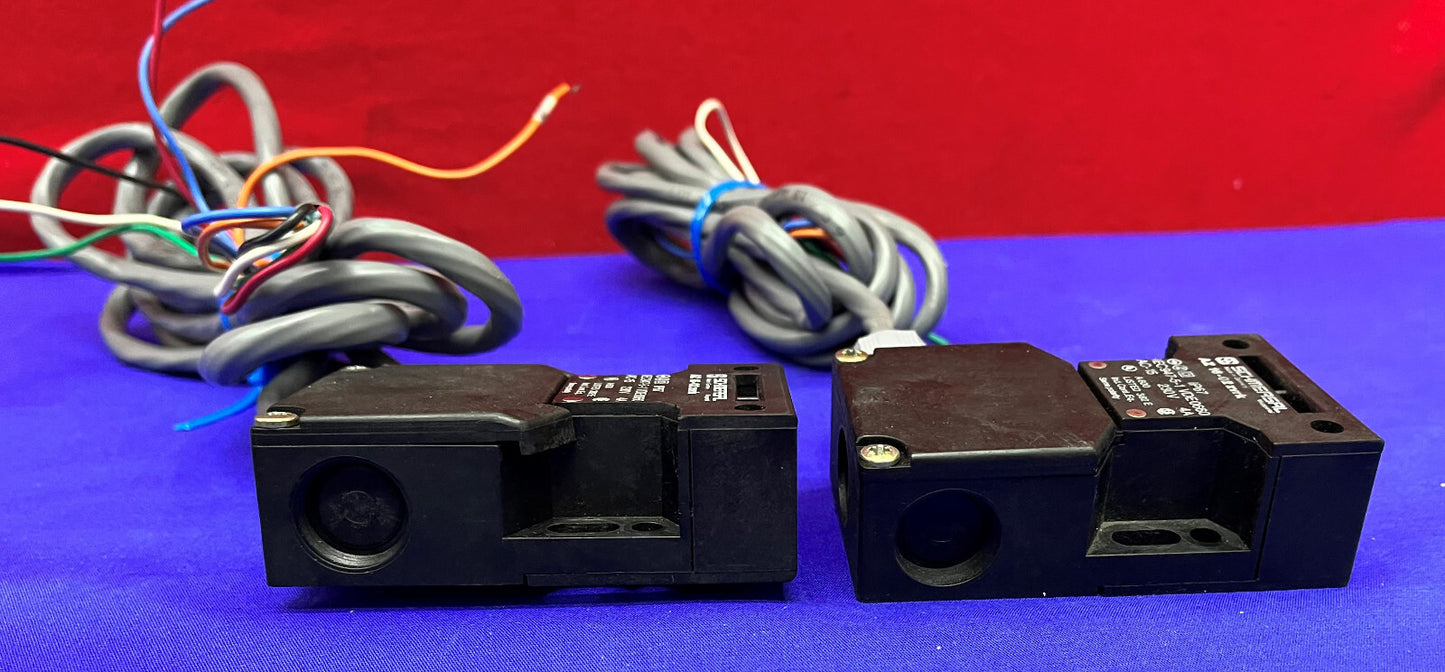 1 lot de 2 interrupteurs de verrouillage Schmersal AZ 16-02ZVRK (sans clé)